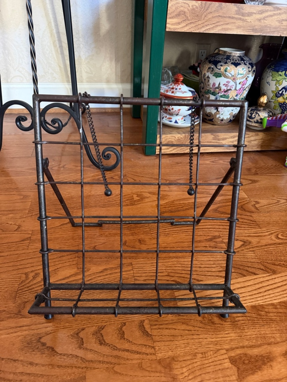 Vintage Rustic Wrought Iron Cookbook or Tablet Stand, metal easel